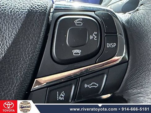 Used 2017 Toyota Avalon XLE w/ Carpet Mat Package FWD image 26