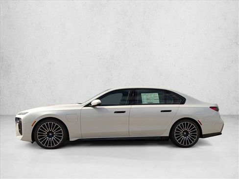 New 2026 BMW 750e xDrive AWD/4WD image 5