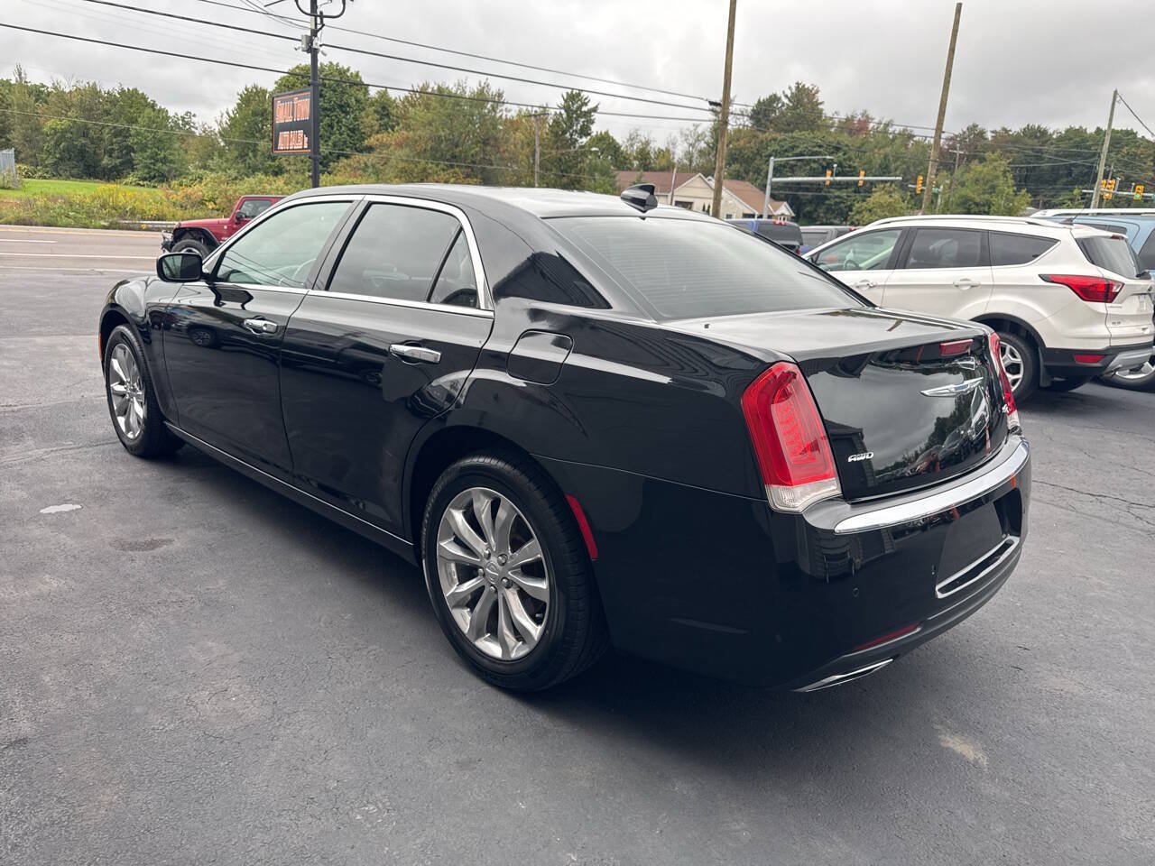 Used 2017 Chrysler 300 C w/ Safetytec Plus Group AWD/4WD image 6