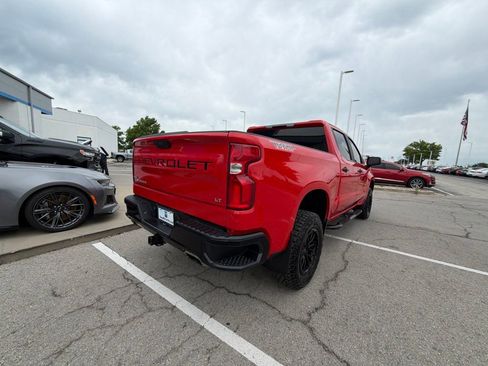 Used 2019 Chevrolet Silverado 1500 LT Trail Boss w/ Convenience Package AWD/4WD image 3