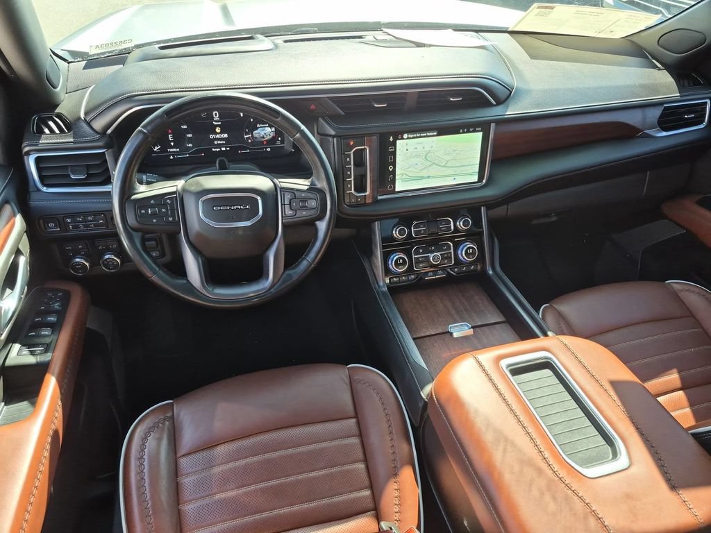 Used 2024 GMC Yukon Denali Ultimate AWD/4WD image 13