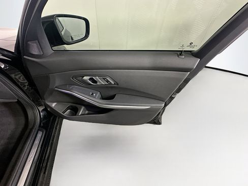 Used 2021 BMW 330i Sedan w/ Convenience Package RWD image 32