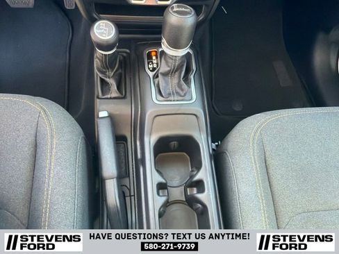 Used 2025 Jeep Gladiator Sport AWD/4WD image 24
