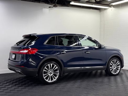 Used 2018 Lincoln MKX Reserve w/ Driver Assistance Package AWD/4WD image 2