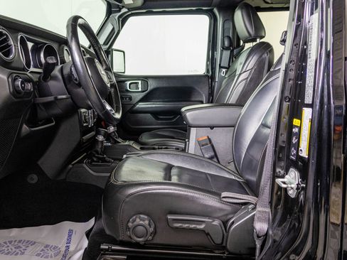 Used 2020 Jeep Wrangler Unlimited Sahara AWD/4WD image 24