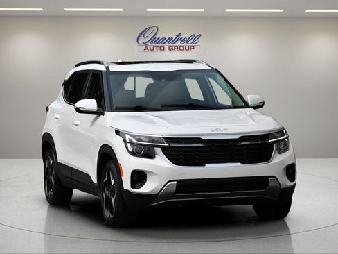 Used 2024 Kia Seltos EX AWD/4WD image 2