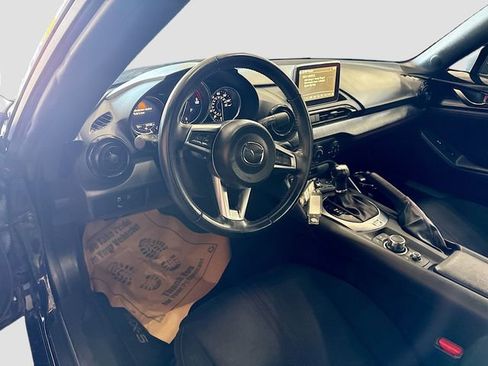 Used 2017 MAZDA MX-5 Miata RF Club RWD image 10