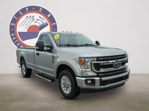 Certified 2022 Ford F350 XLT RWD image 2