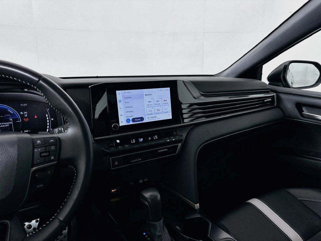 Used 2025 Toyota Camry SE FWD image 22