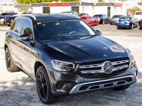 Used 2021 Mercedes-Benz GLC 300 image 2