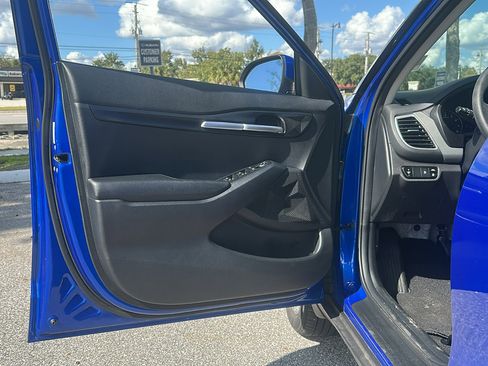 Used 2023 Kia Seltos LX image 7