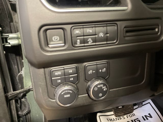 Used 2024 Chevrolet Tahoe Z71 AWD/4WD image 17