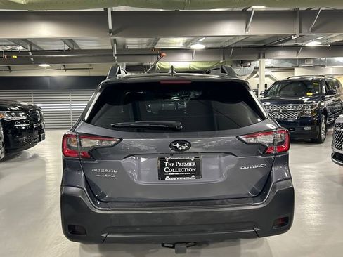 Used 2023 Subaru Outback Premium image 3