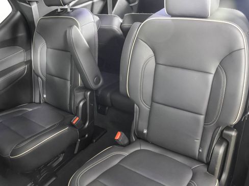 Used 2023 Chevrolet Traverse Premier w/ Redline Edition image 35