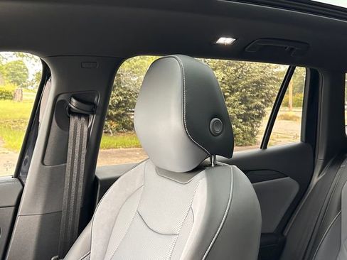 New 2026 Volkswagen Tiguan SE R-Line image 11