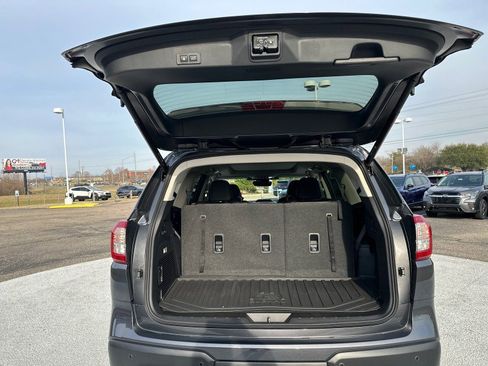 New 2026 Subaru Ascent Limited image 9