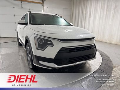 New 2025 Kia Niro LX