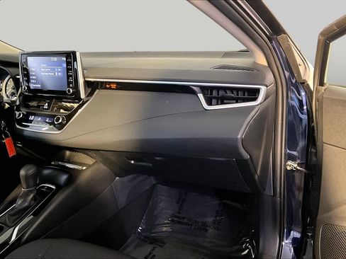 Used 2020 Toyota Corolla LE FWD image 19