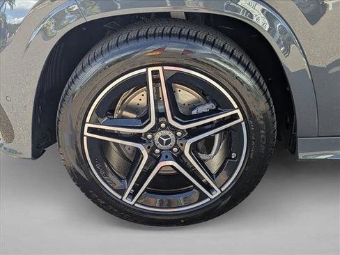 New 2026 Mercedes-Benz GLS 450 4MATIC image 9