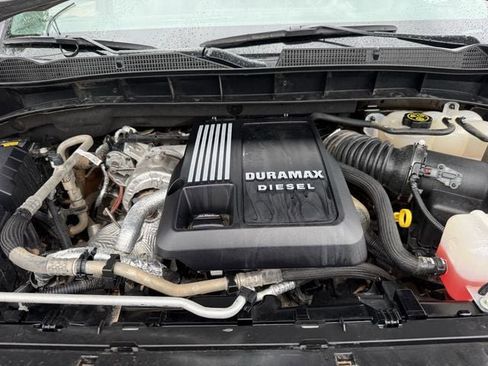 Used 2024 GMC Sierra 1500 SLT AWD/4WD image 32