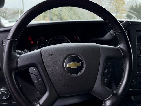Used 2021 Chevrolet Express 2500 w/ Driver Convenience Package image 21