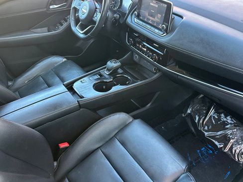 Used 2022 Nissan Rogue SL FWD image 16