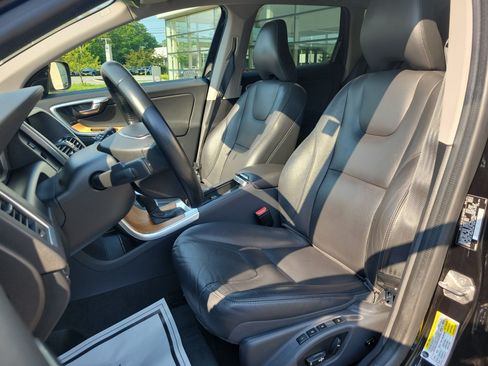 Used 2017 Volvo XC60 T5 Inscription w/ Advanced Package AWD/4WD image 4