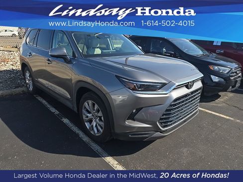 Used 2026 Toyota Grand Highlander Limited image 2