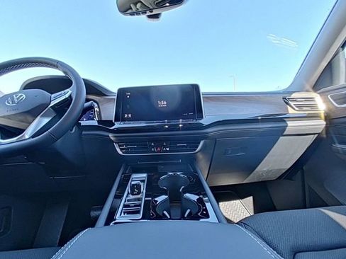New 2026 Volkswagen Atlas SE FWD image 25