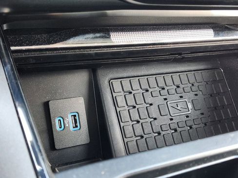 Used 2024 Ford F150 Lightning Flash image 30