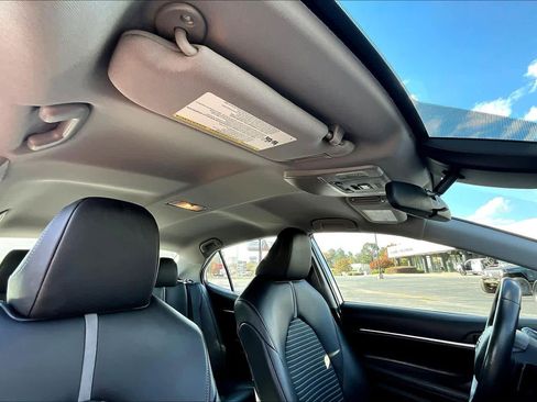 Used 2023 Toyota Camry SE image 13