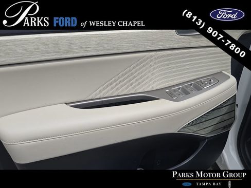 Used 2025 Hyundai Palisade Calligraphy image 16