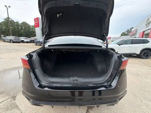 Used 2023 Nissan Altima 2.5 SL FWD image 14