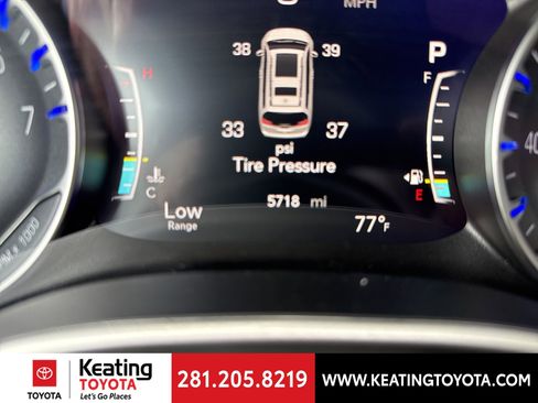 Used 2026 Chrysler Pacifica Select image 18