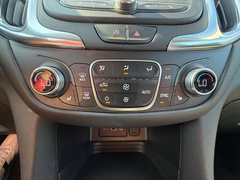 Used 2024 Chevrolet Equinox LT AWD/4WD image 29