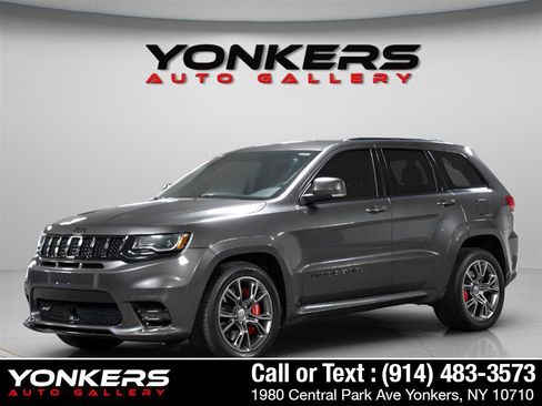 Used 2019 Jeep Grand Cherokee SRT image 2