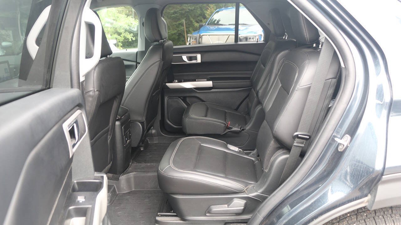 Certified 2023 Ford Explorer XLT w/ Equipment Group 202A AWD/4WD image 15