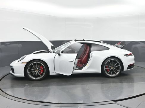 Used 2020 Porsche 911 Carrera S RWD image 36