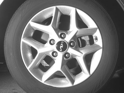 Used 2025 Kia Soul LX w/ LX Technology Package image 13