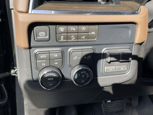 New 2026 Chevrolet Tahoe High Country AWD/4WD image 22