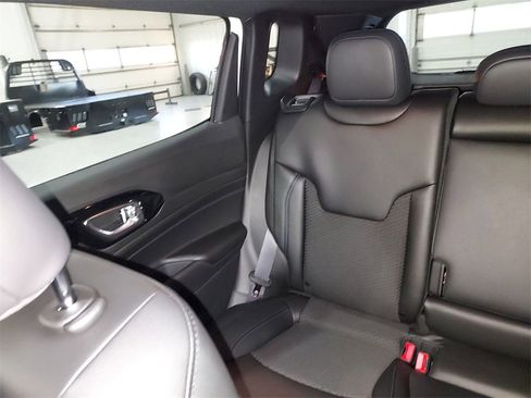 New 2026 Jeep Compass Latitude image 12