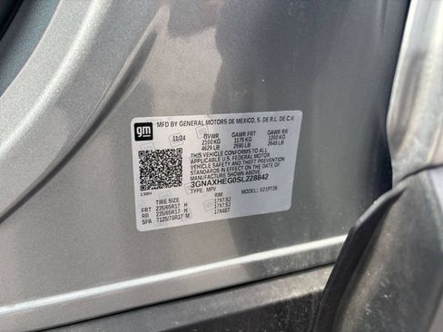 Used 2025 Chevrolet Equinox LT FWD image 29
