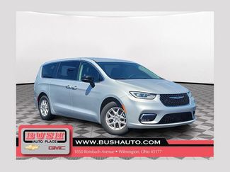 Used 2024 Chrysler Pacifica Touring-L FWD 360° Tour