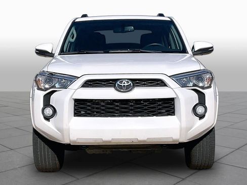 Used 2019 Toyota 4Runner SR5 Premium AWD/4WD image 4