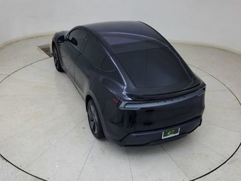 Used 2026 Tesla Model Y 2WD image 78