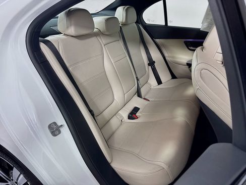 Used 2025 Mercedes-Benz C 300 Sedan image 27