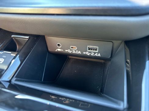 Used 2025 Subaru Outback Wilderness AWD/4WD image 50