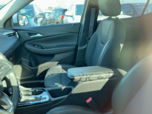 Used 2025 Buick Encore GX Preferred image 7