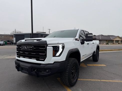 Used 2025 GMC Sierra 2500 AT4X w/ AT4X AEV Edition image 4