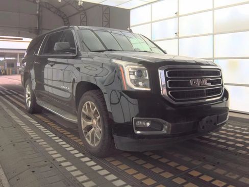 Used 2015 GMC Yukon XL SLT w/ Open Road Package AWD/4WD image 2
